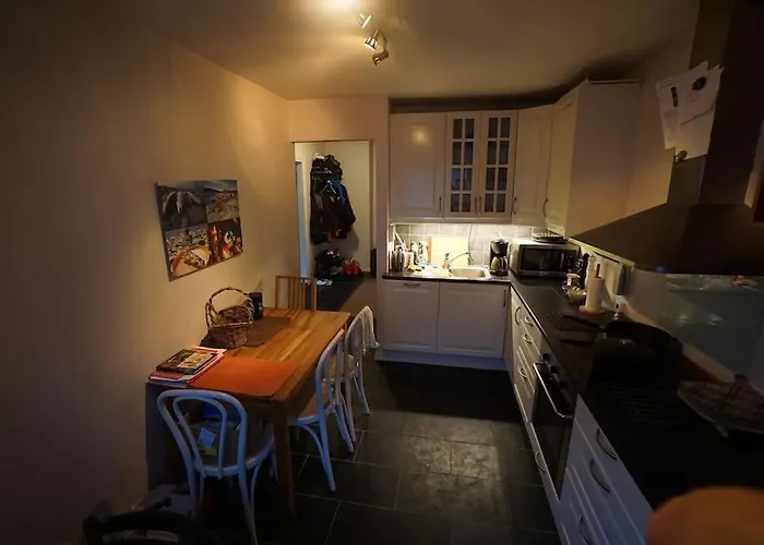 In Close To The Main דראמן