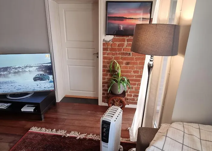 In Close To The Main דראמן